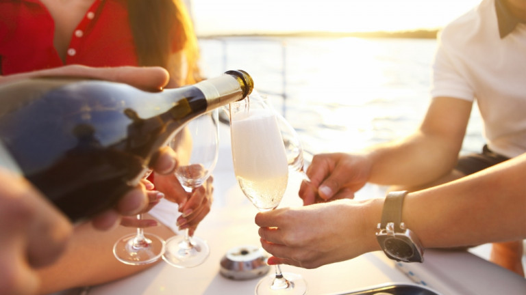 Varen en drankjes en sapjes op de boot